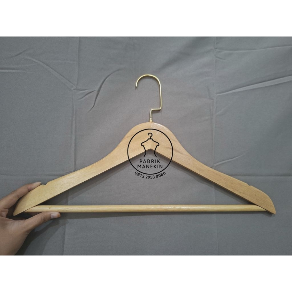 hanger kayu/hanger baju dewasa/hanger kayu palang/hanger kayu standar/gantungan baju/gantungan kayu/