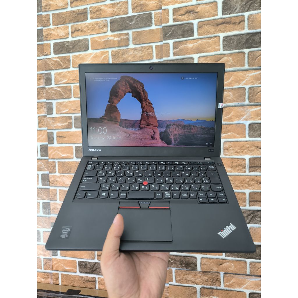 Lenovo ThinkPad X250 Laptop