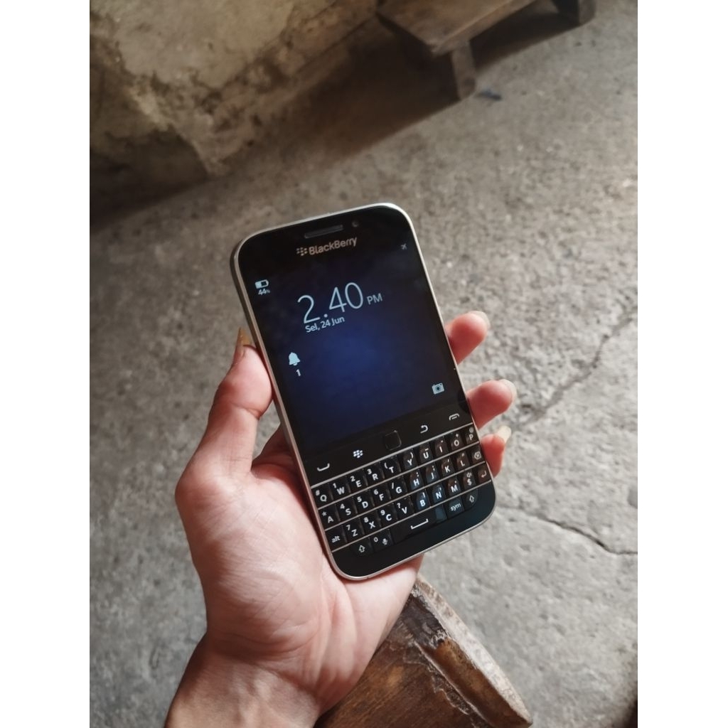 hp bb q20 blackberry q20 classic
