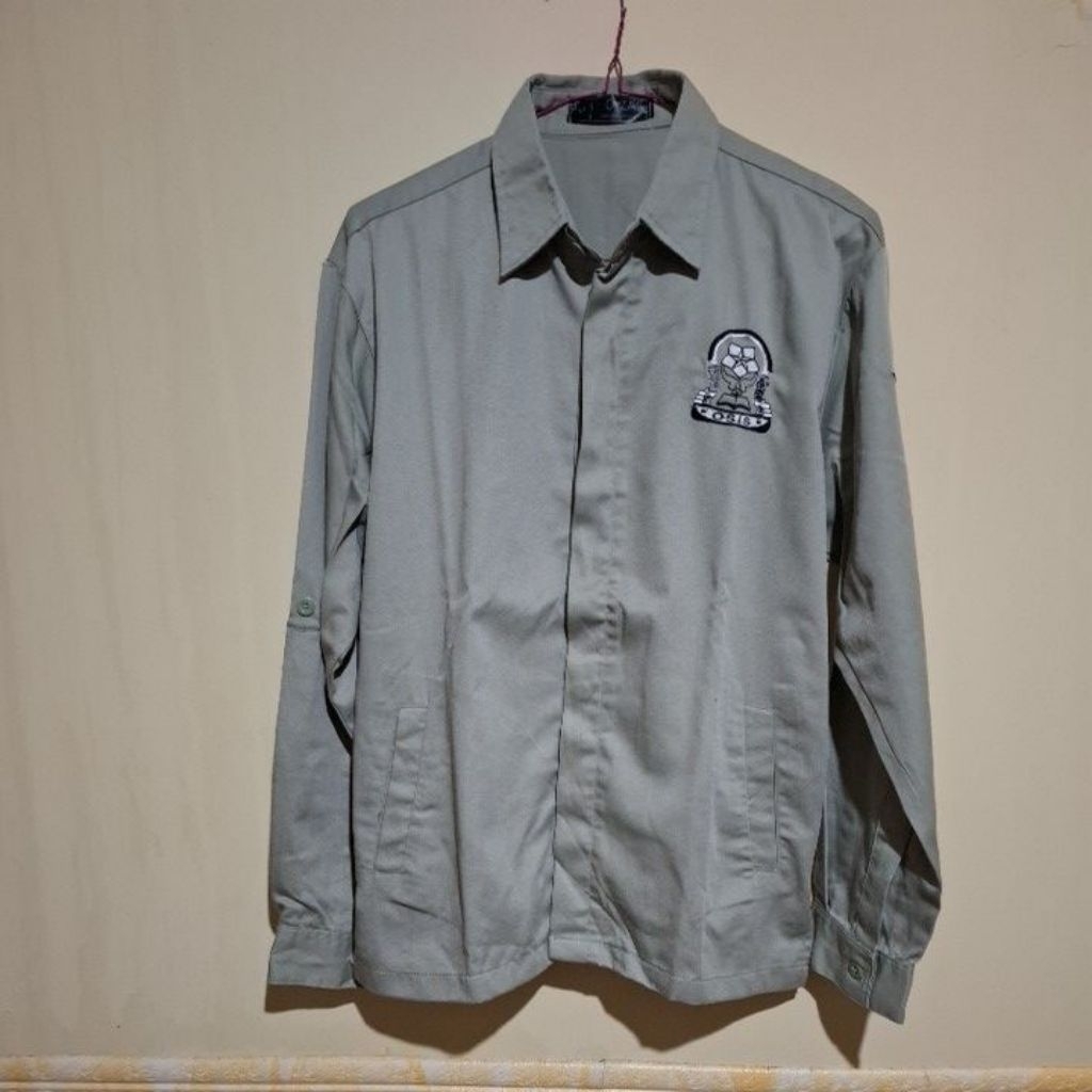 PRELOVED KEMEJA OSIS SAGE