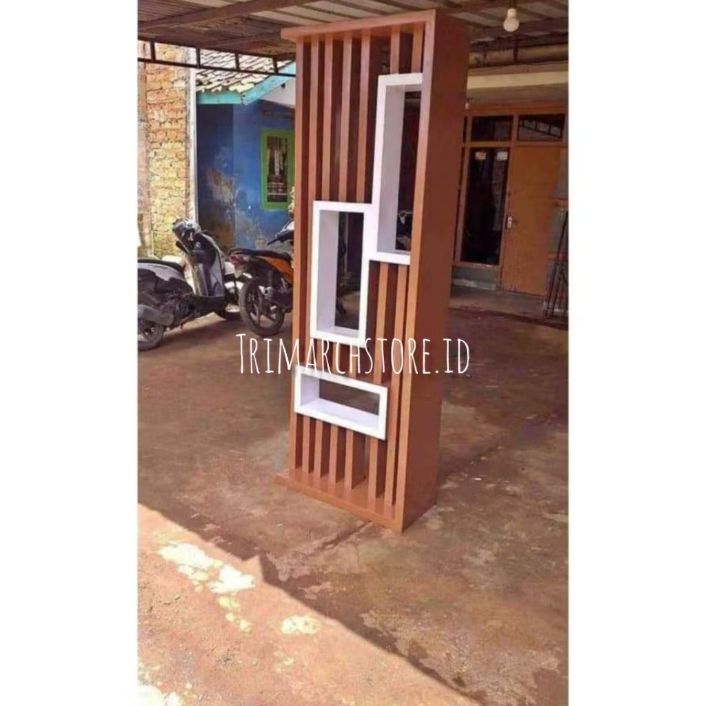 Rak sekat ruang tamu minimalis modern dari kayu