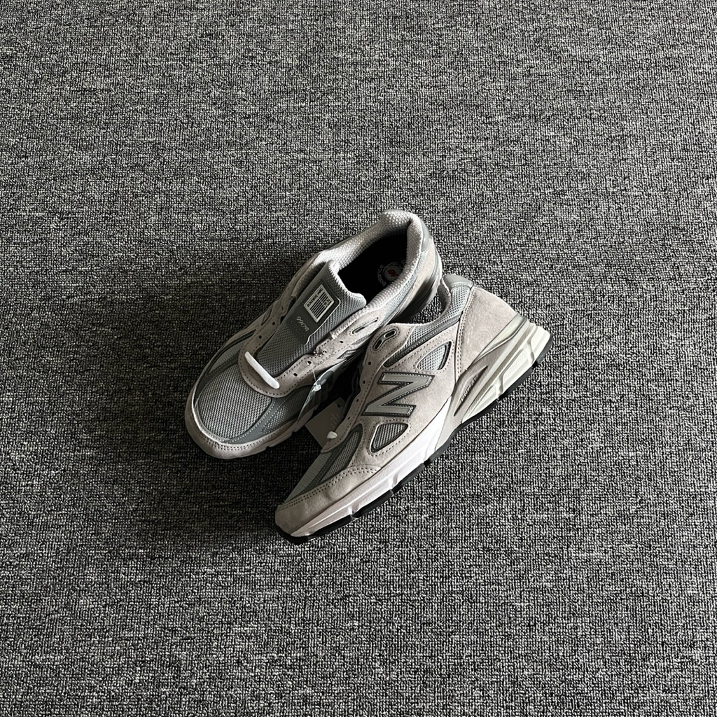 NEW BALANCE 990 v4 GREY MADE IN USA ORIGINAL (PIG SKIN)