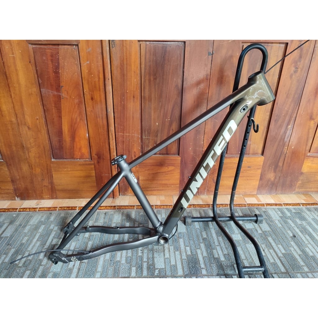Rangka Frame MTB XC United Clovis 6.10 Like New 27.5 size S bukan Clovis 3.10 5.10