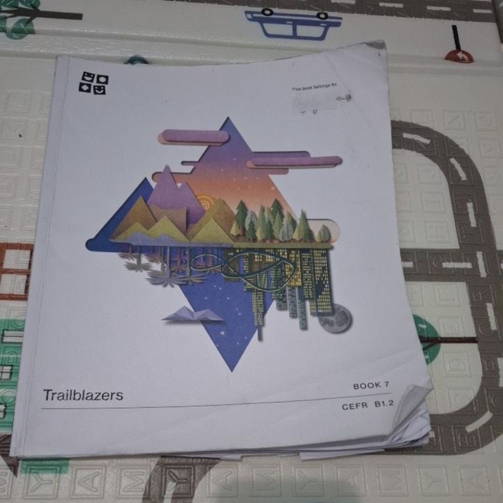buku EF Traiblazers 7