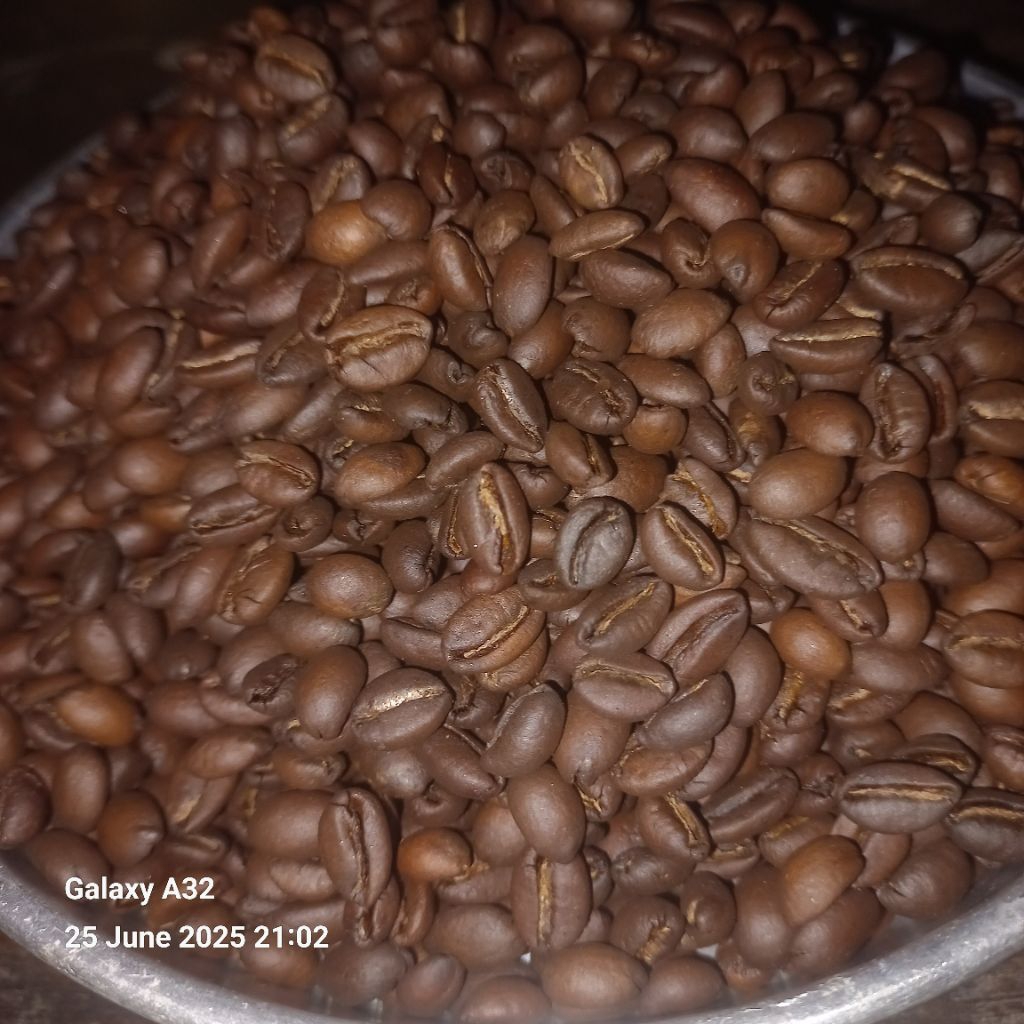 

Biji Kopi roasted bean / Kopi Sangrai Medium Roast 250 Gram