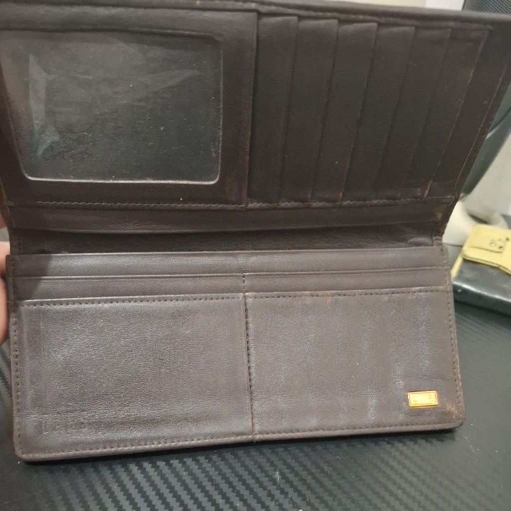 DAKS dompet