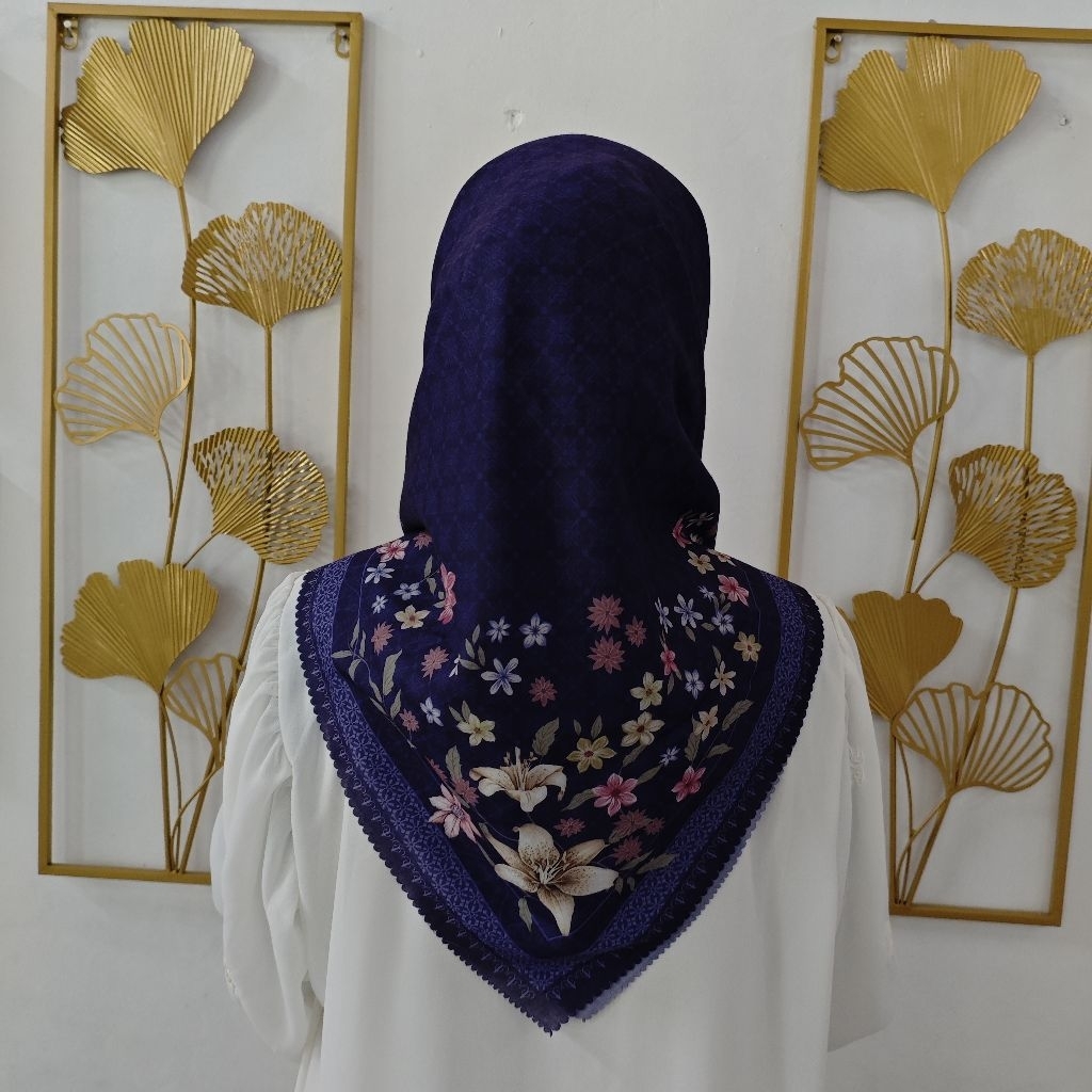 Hijab Motif Persegi Hijab Motif Segi Empat Standar Voal Premium Bunga Batik Hitam Navi soft sage Kun