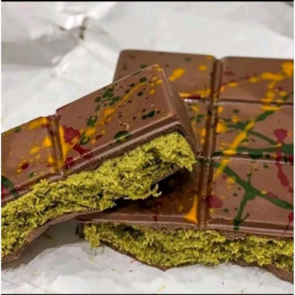 

COKLAT DUBAI PISTACHIO KUNAFE/CRISPY PISTACHIO KUNAFEE