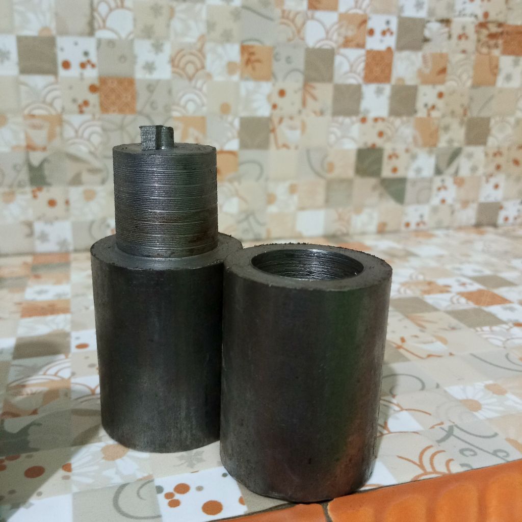 Engsel Bubut Besi As 1 1/2 inch