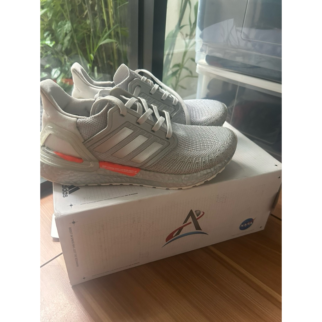 preloved adidas ultraboost NASA ori