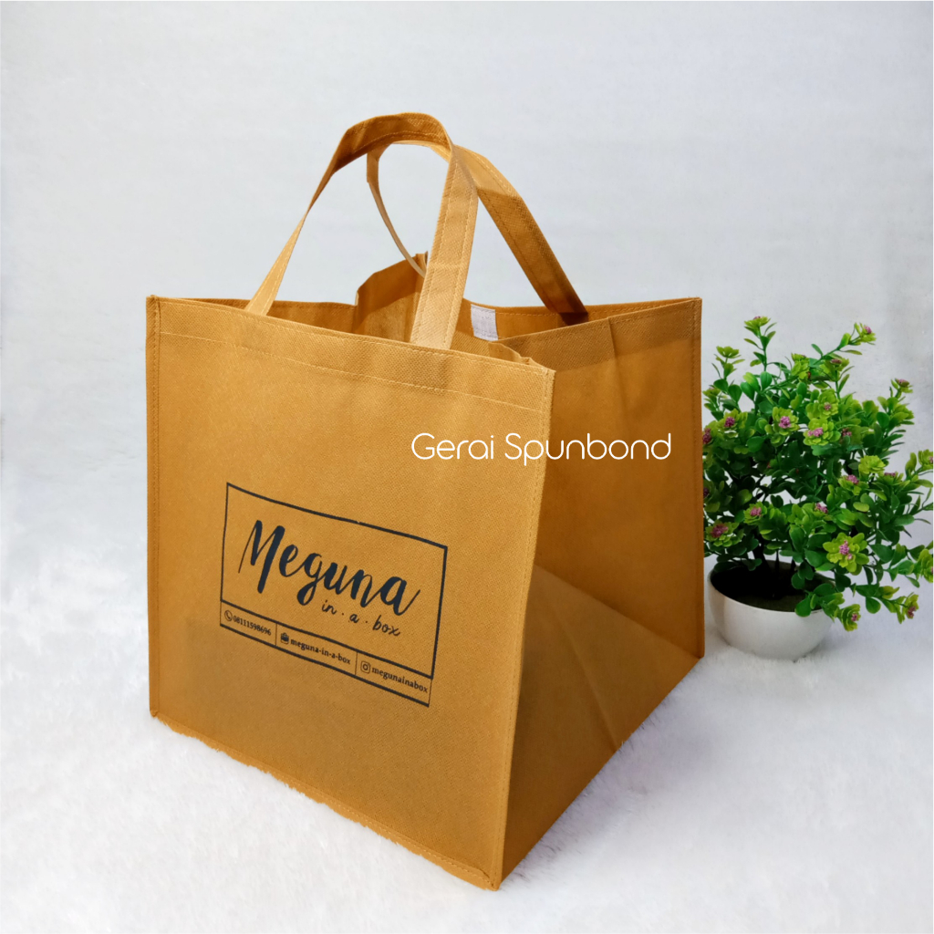 

Goodie Bag Spunbond Uk 30cm x 30cm x 30cm Box Kue Custom Plus Sablon