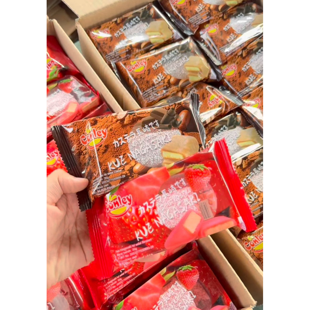 

Conley Kue Nagasaki Mochi Cake Strawberry / Coklat