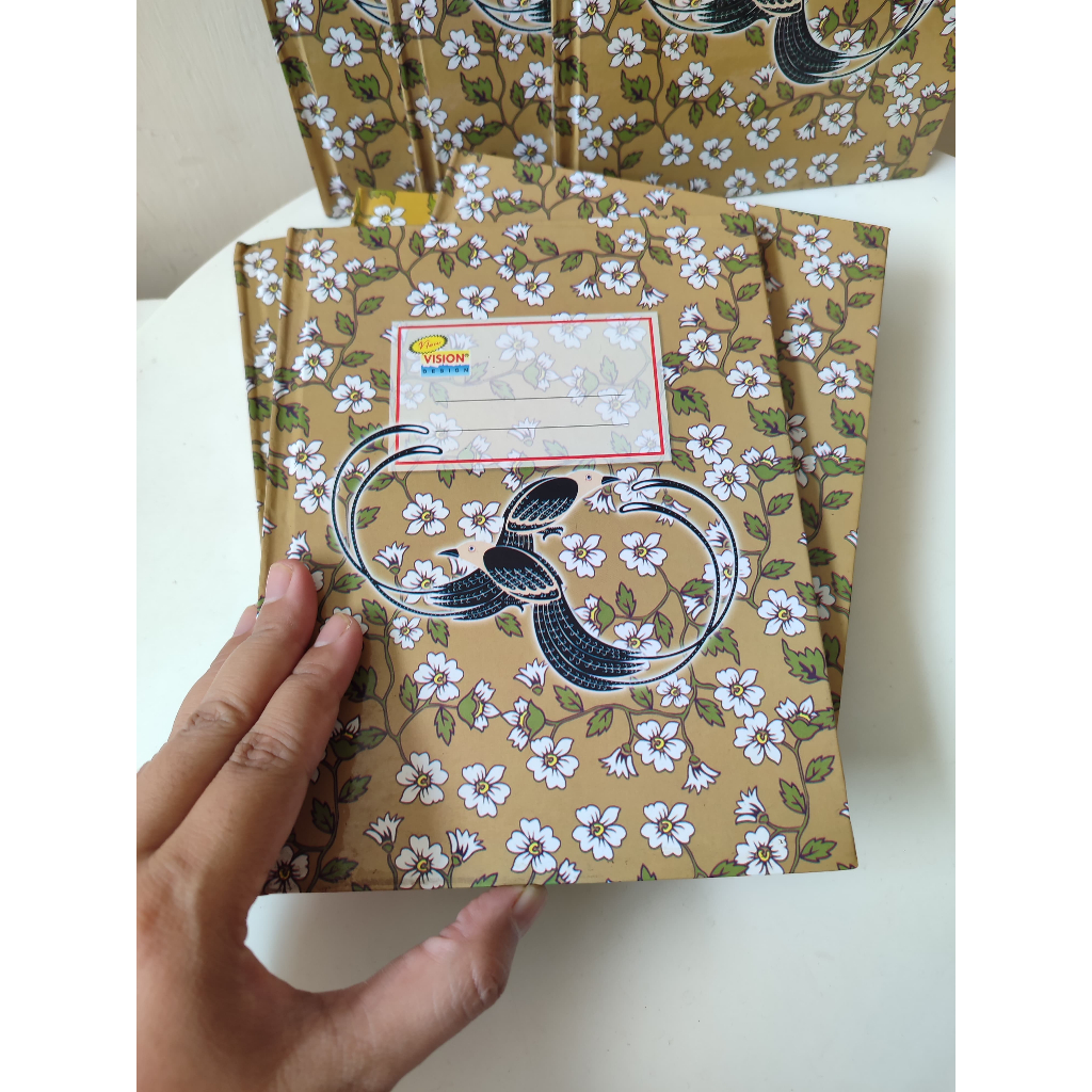 

[PCS] BUKU TULIS HARD COVER VISION QUARTO 50 LEMBAR KUARTO