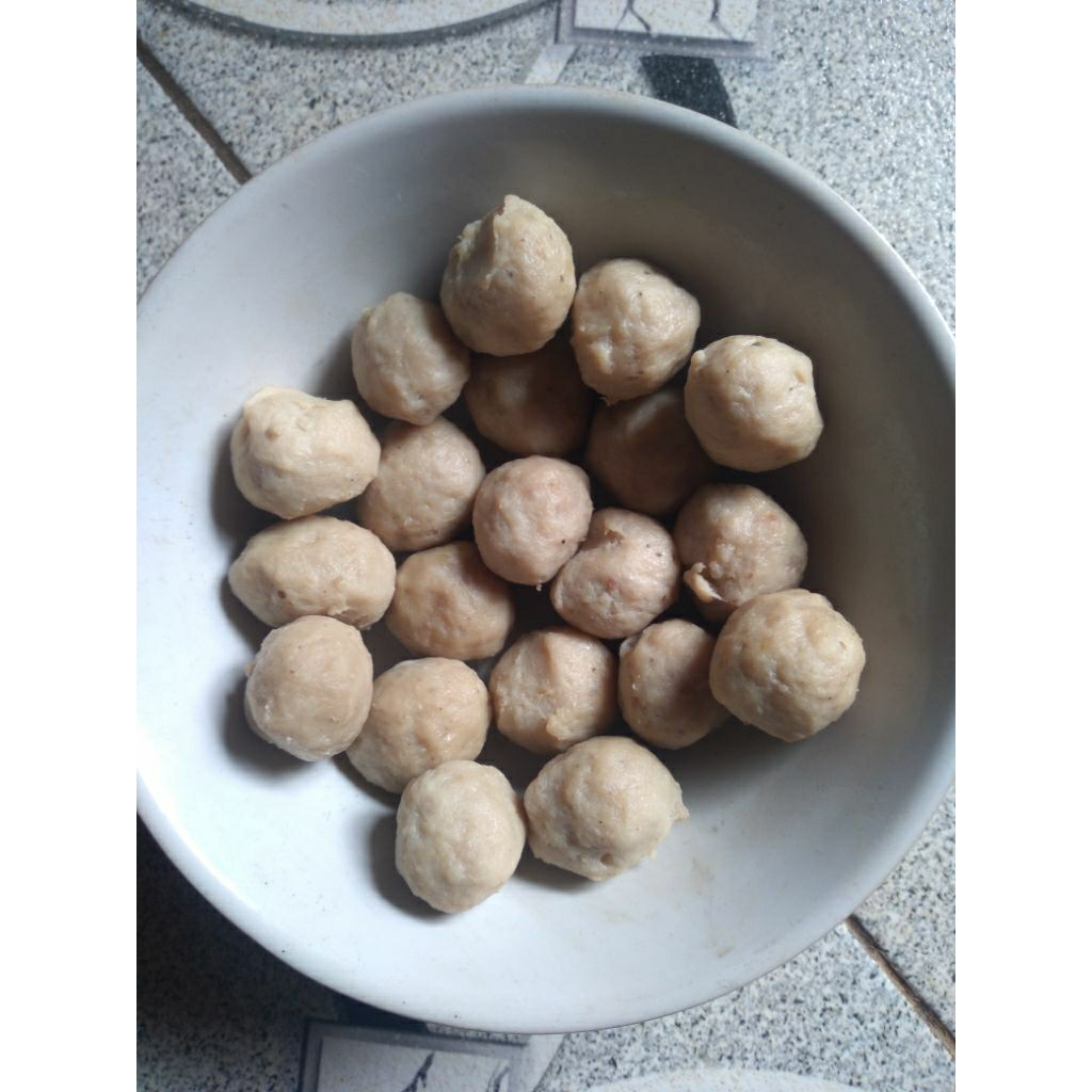 

baso daging sapi 1 bungkus isi 30 pcs baso pangkalan
