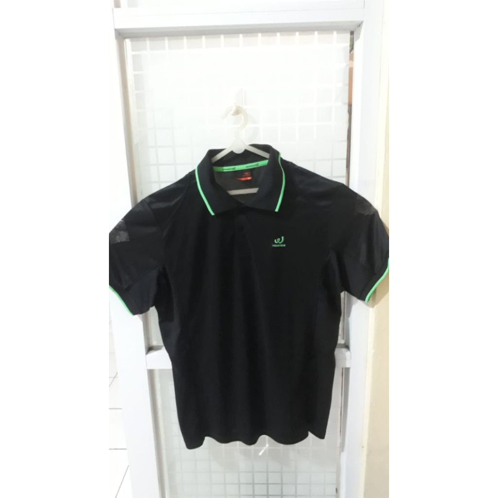 [PRELOVED] Prospecs Kaos Olahraga Pria Hitam Sport Shirt Bola Berkerah