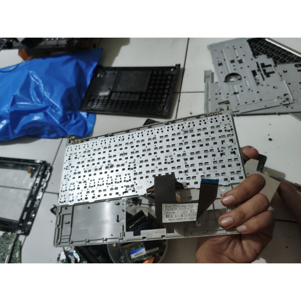 frame dan keyboard notebook acer one 10 s100x ori