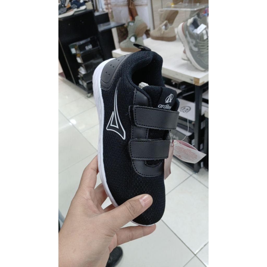 sepatu sekolah ardiles