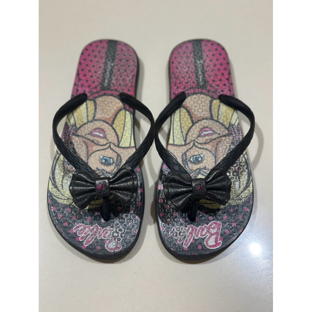 Sendal Ipanema anak perempuan size EUR 33 Preloved