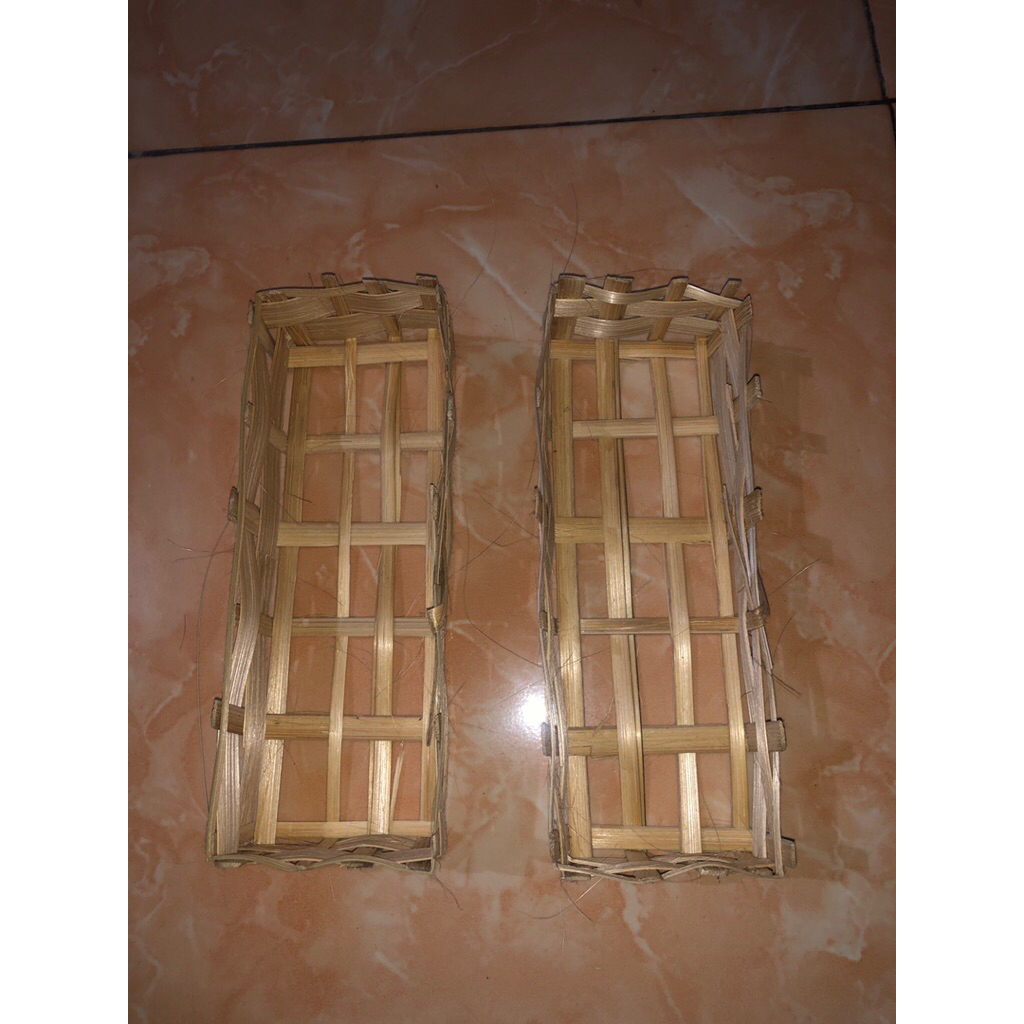 Besek ikan bambu/ reyeng / wadah ikan / tempat ikan bambu