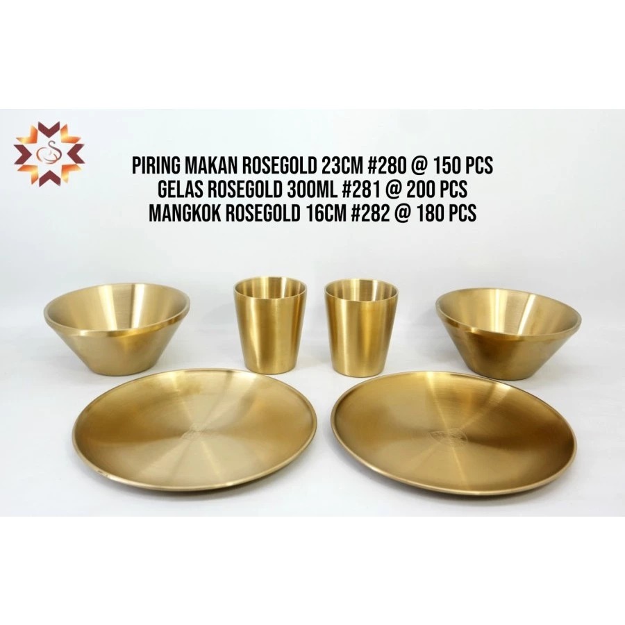 Peralatan Makan Sultan Piring Gelas Mangkok Emas