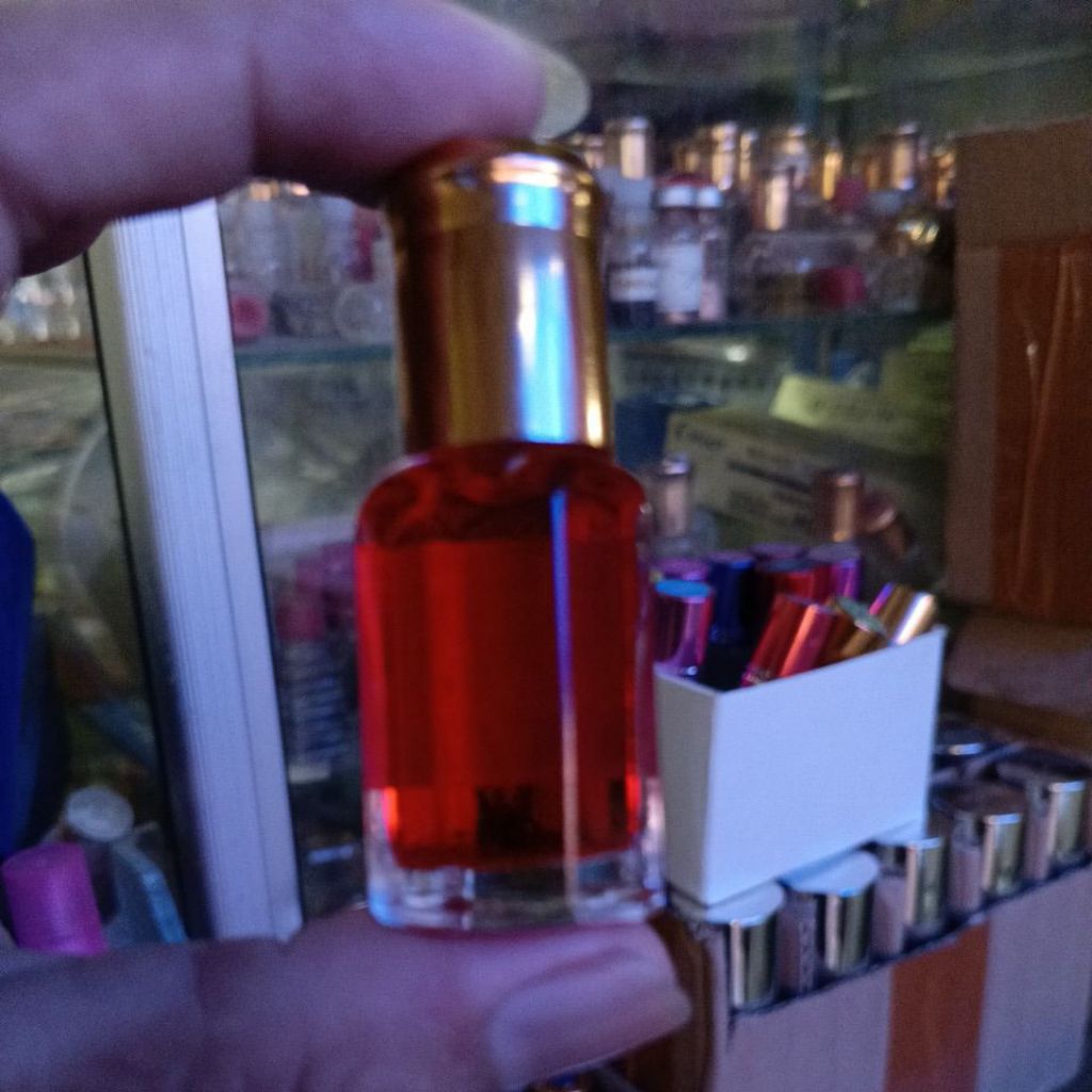 Minyak seribu bunga / sribubunga / 1000 kembang / Sewu kembang / 1000 bunga / alfu Zahra / alfizahra