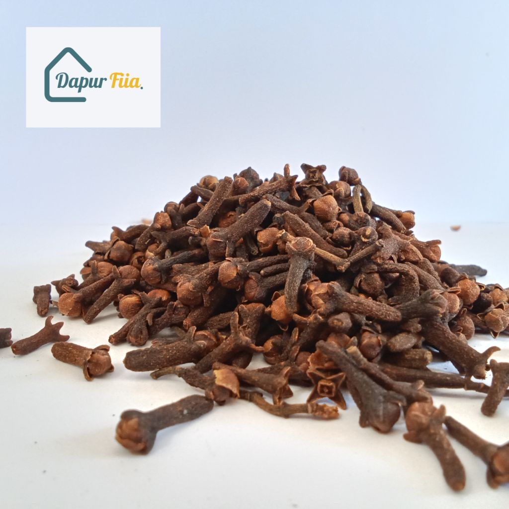 

Cengkeh kering 15 gram / bumbu dapur / rempah / herbal / penyedap masakan