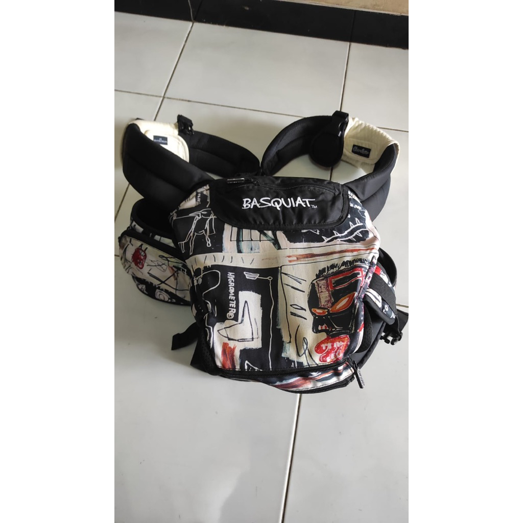 PL Hipseat COCOLATTE BASQUIAT