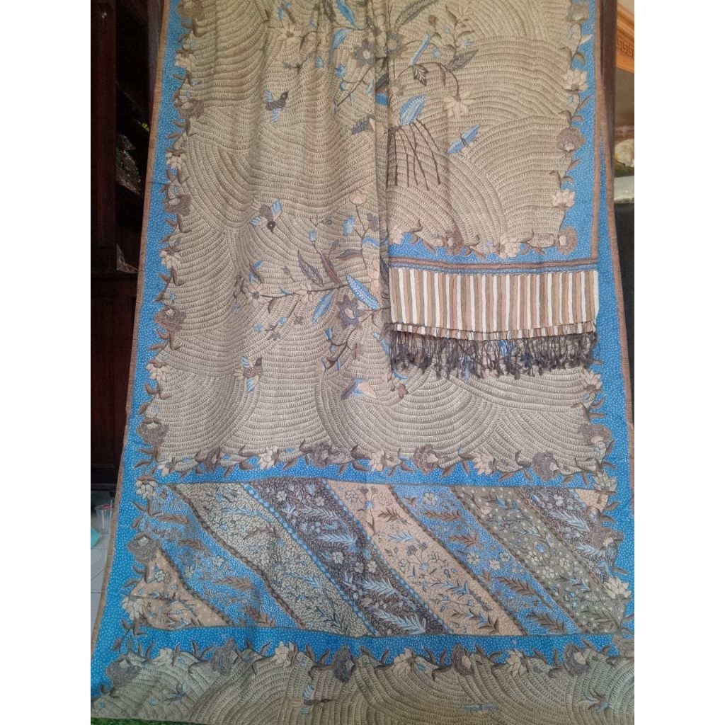 kain batik sarung selendang sutra ATBM baron tulis khas trusmi cirebon