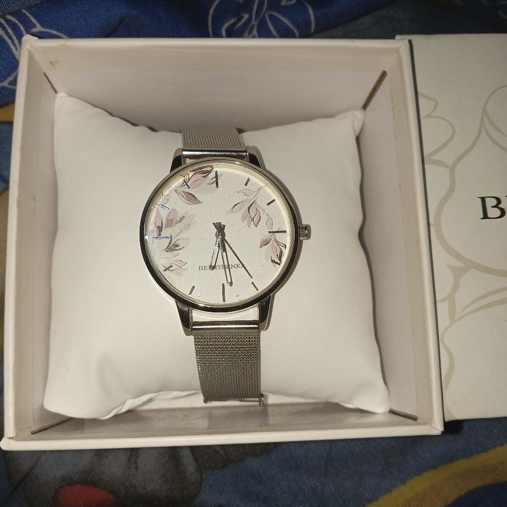 Preloved Jam Tangan Berrybenka