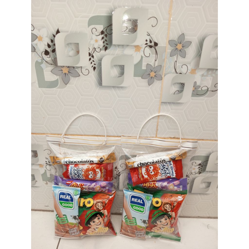 

Hampers Snack Ulang Tahun AD /Bingkisan Snack Ulang Tahun