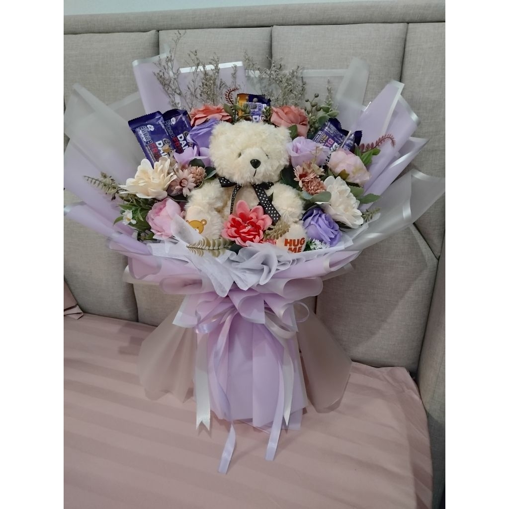 

Cadbury Bouquet + Teddy Bear (hanya Instan)