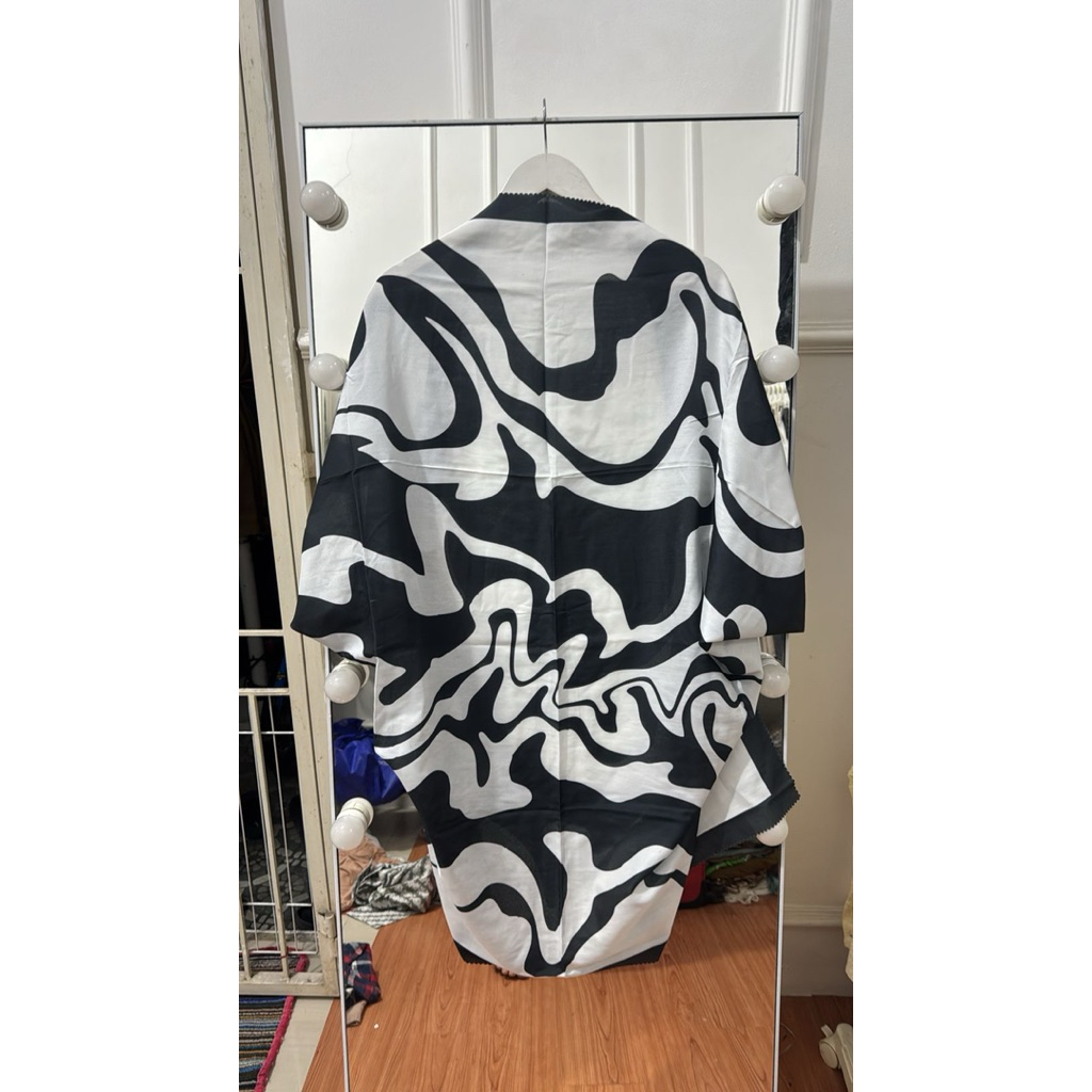 JUAL PRELOVED OUTER CARDIGAN STRADIVARIUS WANITA CAKEP SEKALI PAKAI