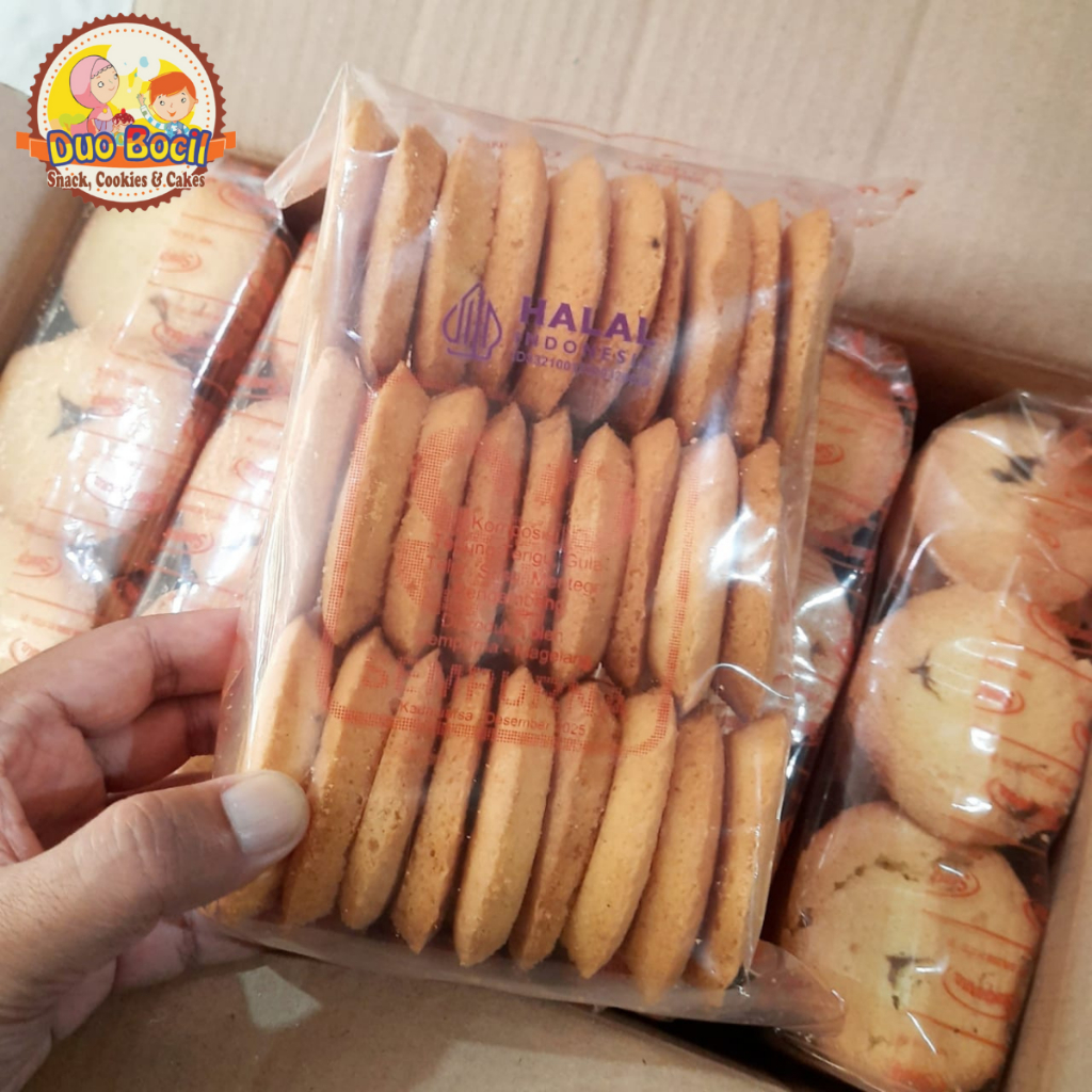 

Kue BOLU CUKIL Asli Magelang / Bolu Manis Kering - Duo Bocil Snack