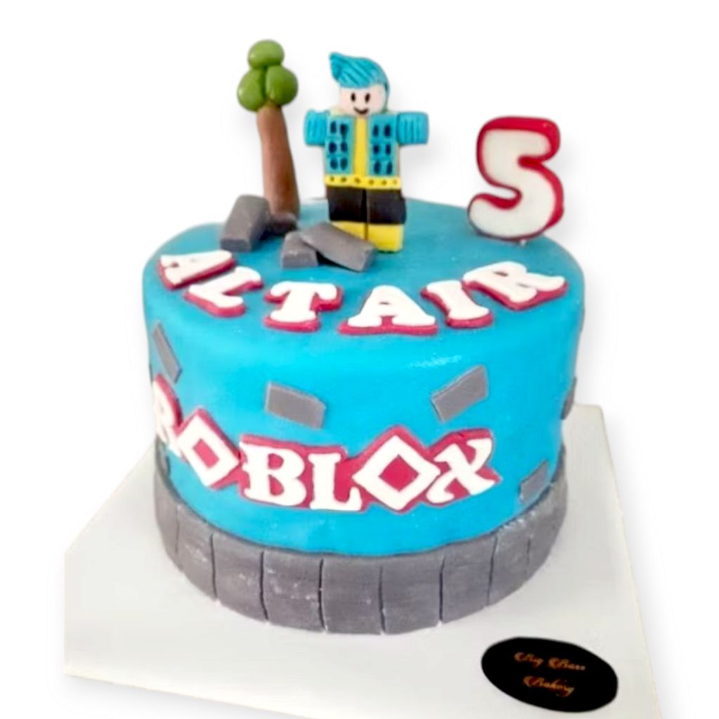 

ROBLOX BIRTHDAY CAKE FONDANT