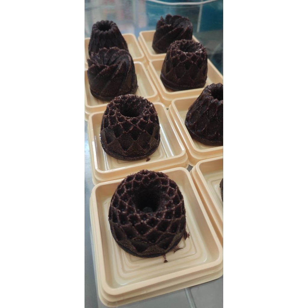 

BOLU KETAN HITAM KEJU LUMER MINI