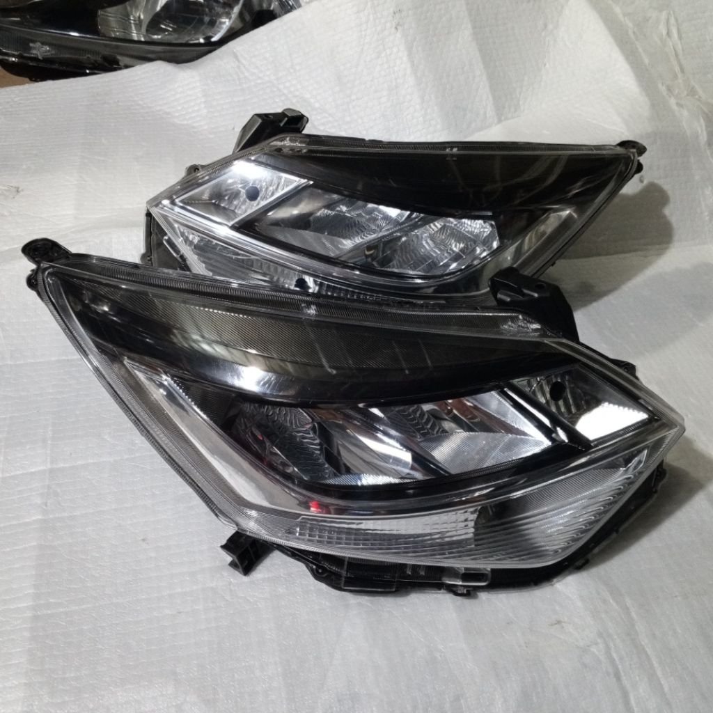 HEADLAMP LAMPU DEPAN SIGRA FACELIFT 2022 2023 ORIGINAL SEPASANG