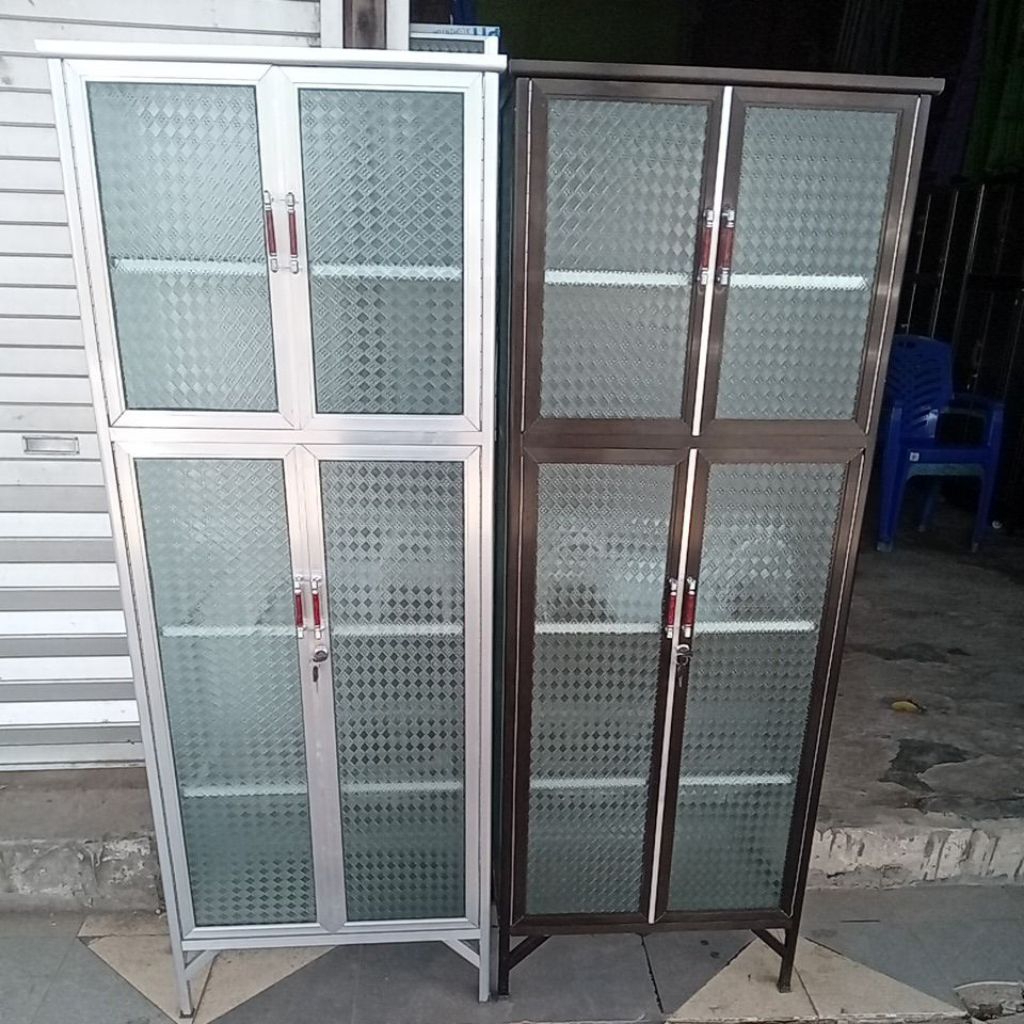 Rak piring 2pintu full kaca aluminium