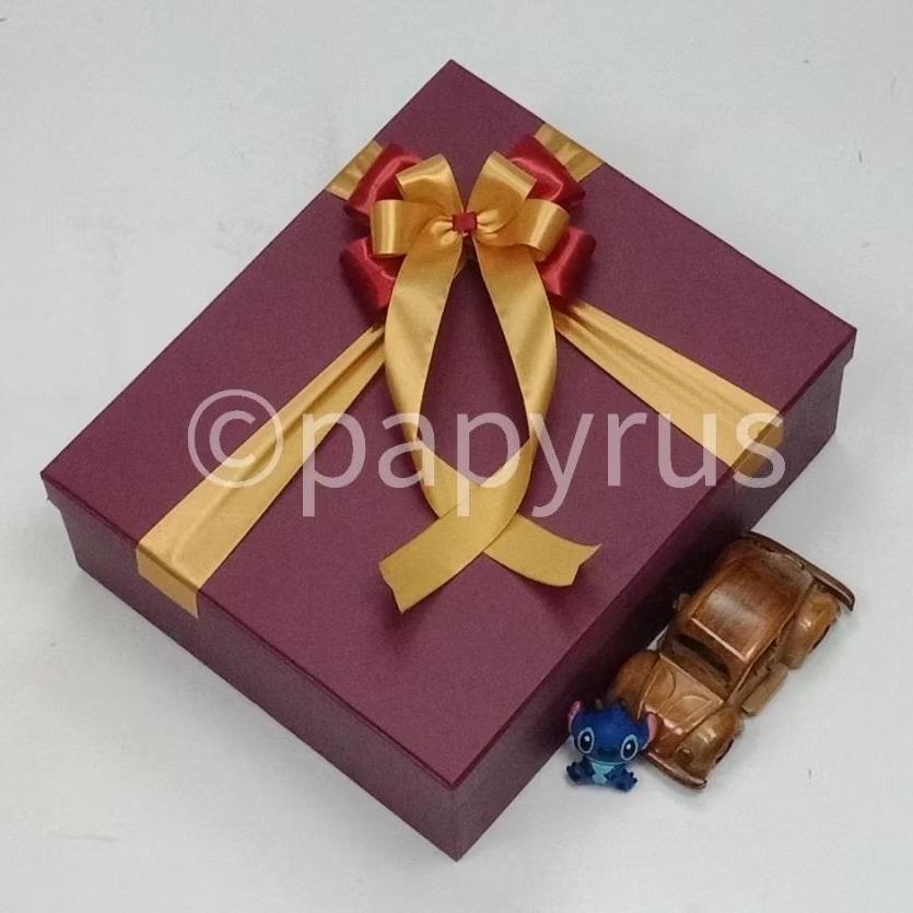 

PAPYRUS 25x30 Tinggi 10cm Kotak Kado Gift Box Hadiah V1