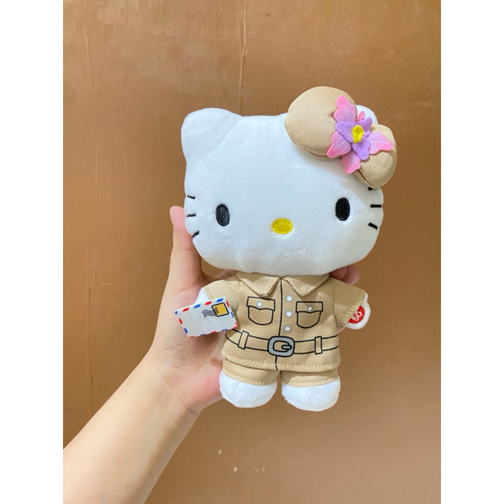 Boneka Karakter Hello Kitty Postman size 18cm Original / Boneka sanrio karakter Hello Kitty kostum P