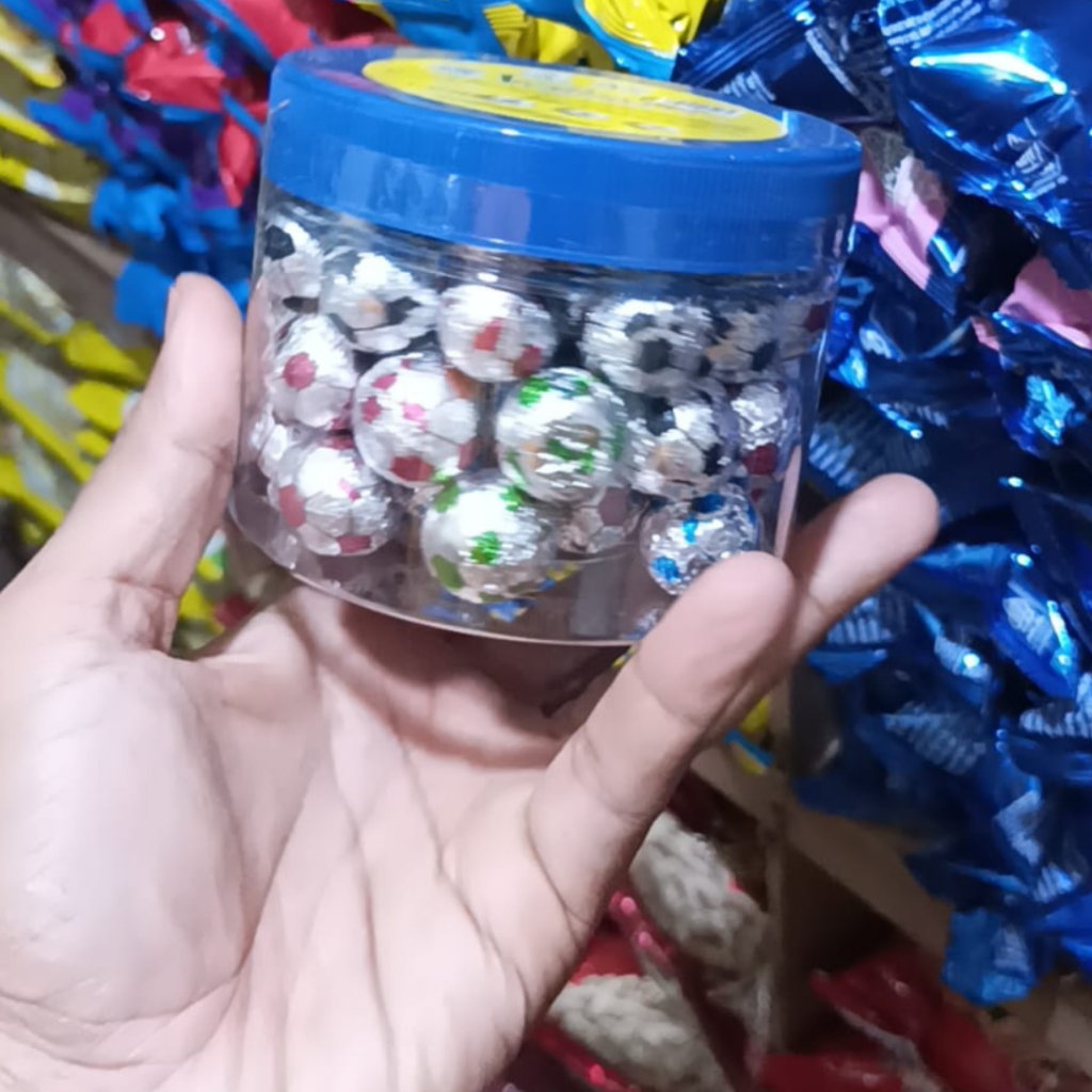 

Vellina Cokelat Bentuk Bola 300 g / 60 pcs