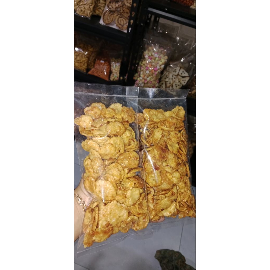 

emping melinjo bestak / emping mlinjo pedas manis / kripik melinjo