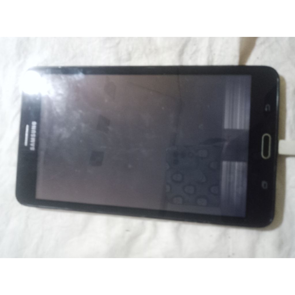 Tablet SAMSUNG TAB 4/(T231) MINUS LCD/HP MINUS/HP BEKAS