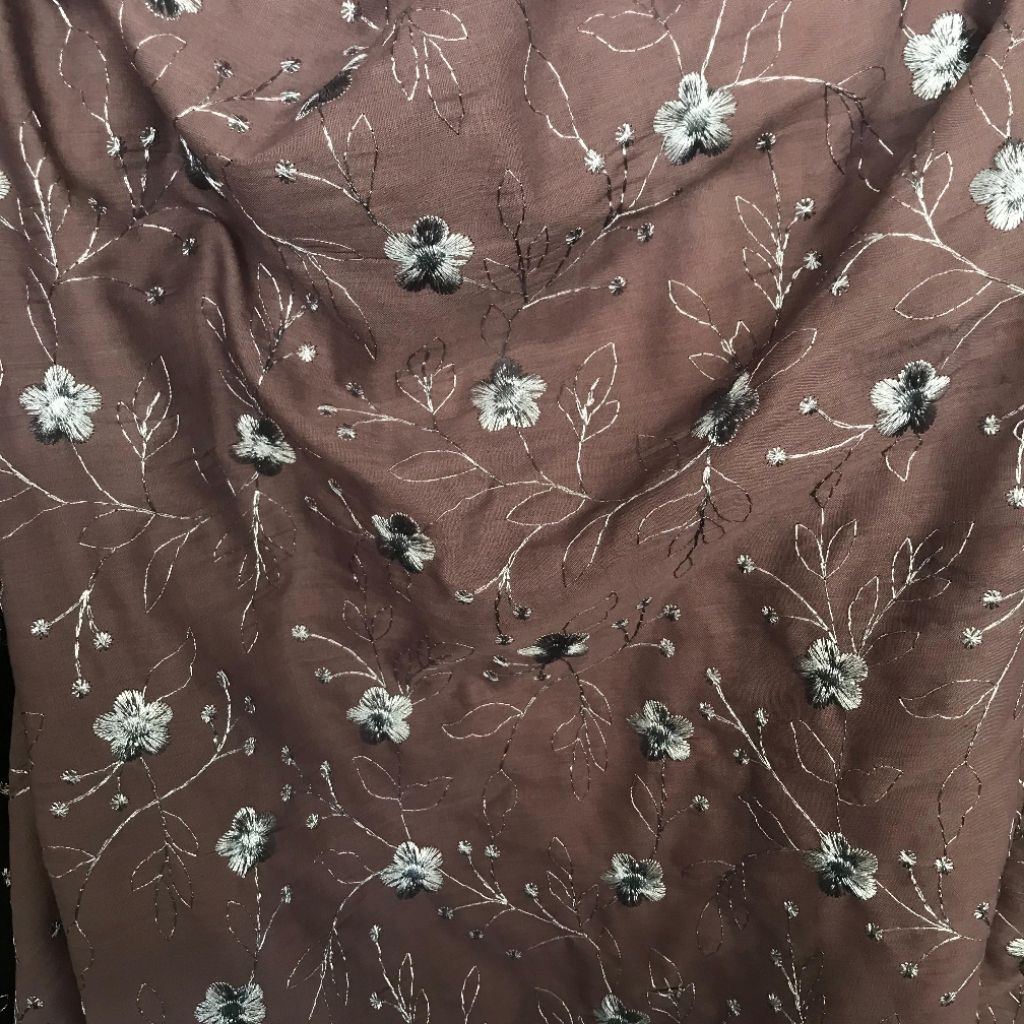 kain katun bordir timbul / bahan katun bordir / katun bordir mewah / kain meteran katun bordir (harg