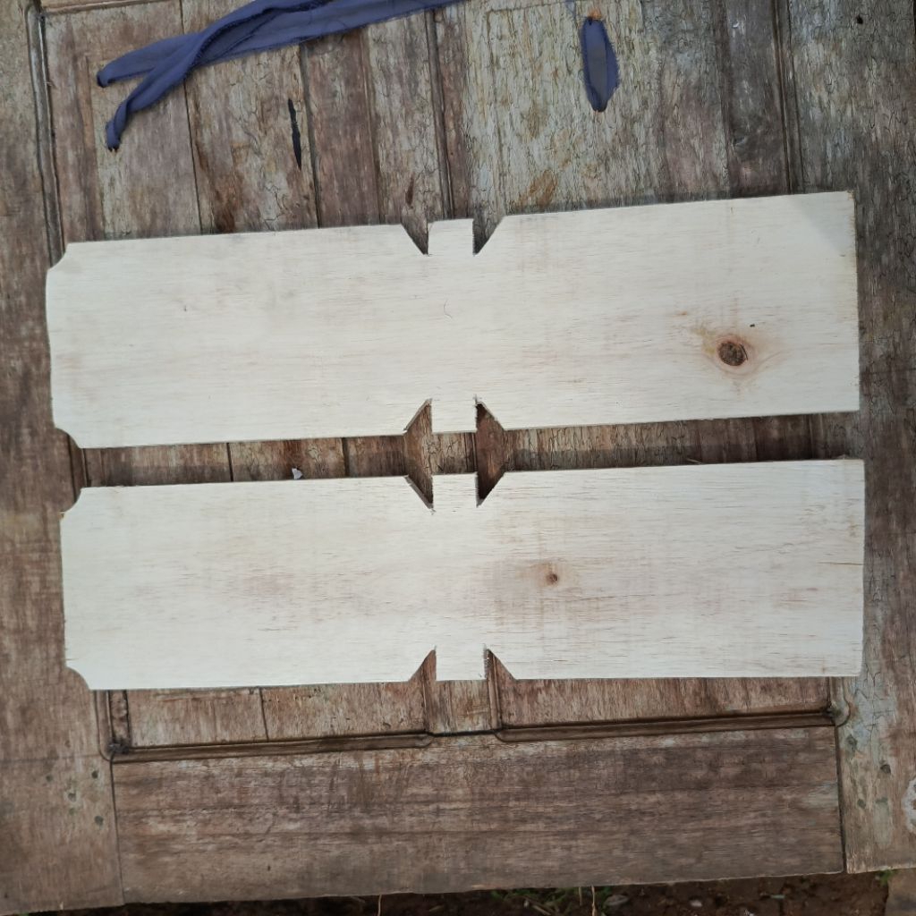 papan nisan kayu polosan