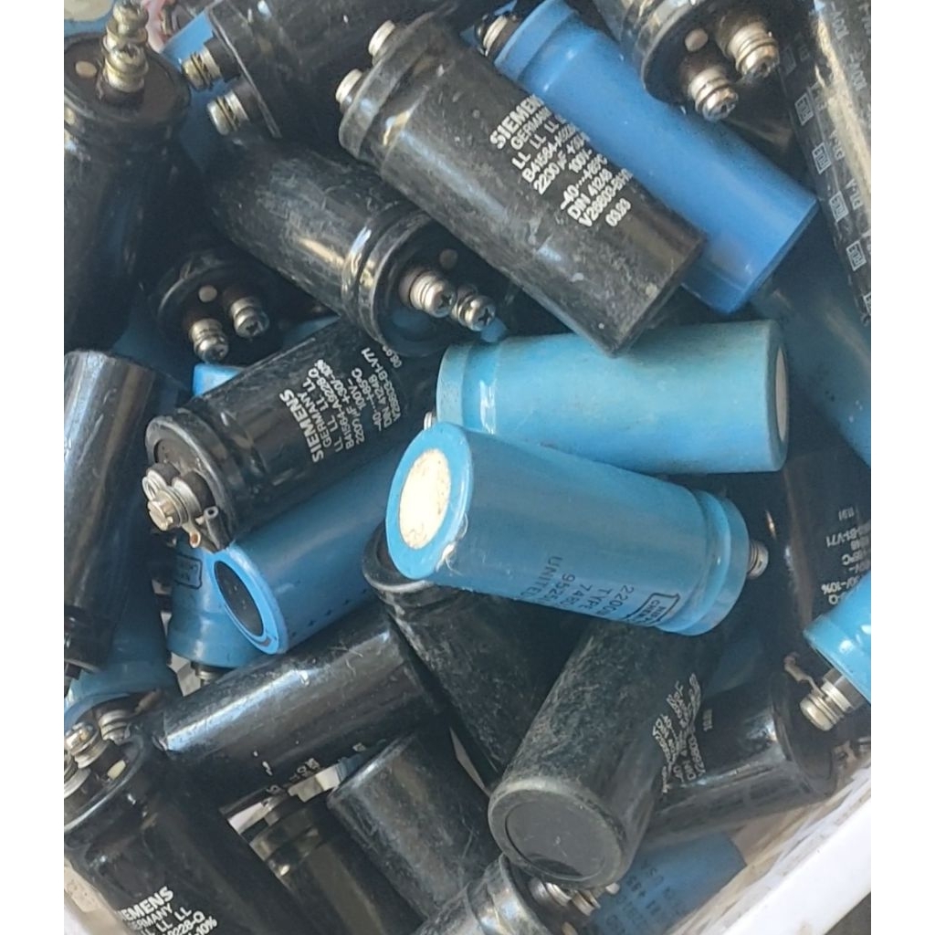 ELCO 100V2200UF RUSAK KULIT