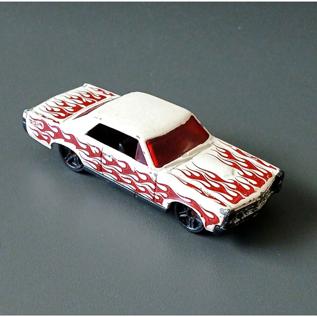 diecast Hot Wheels 1965 Pontiac GTO