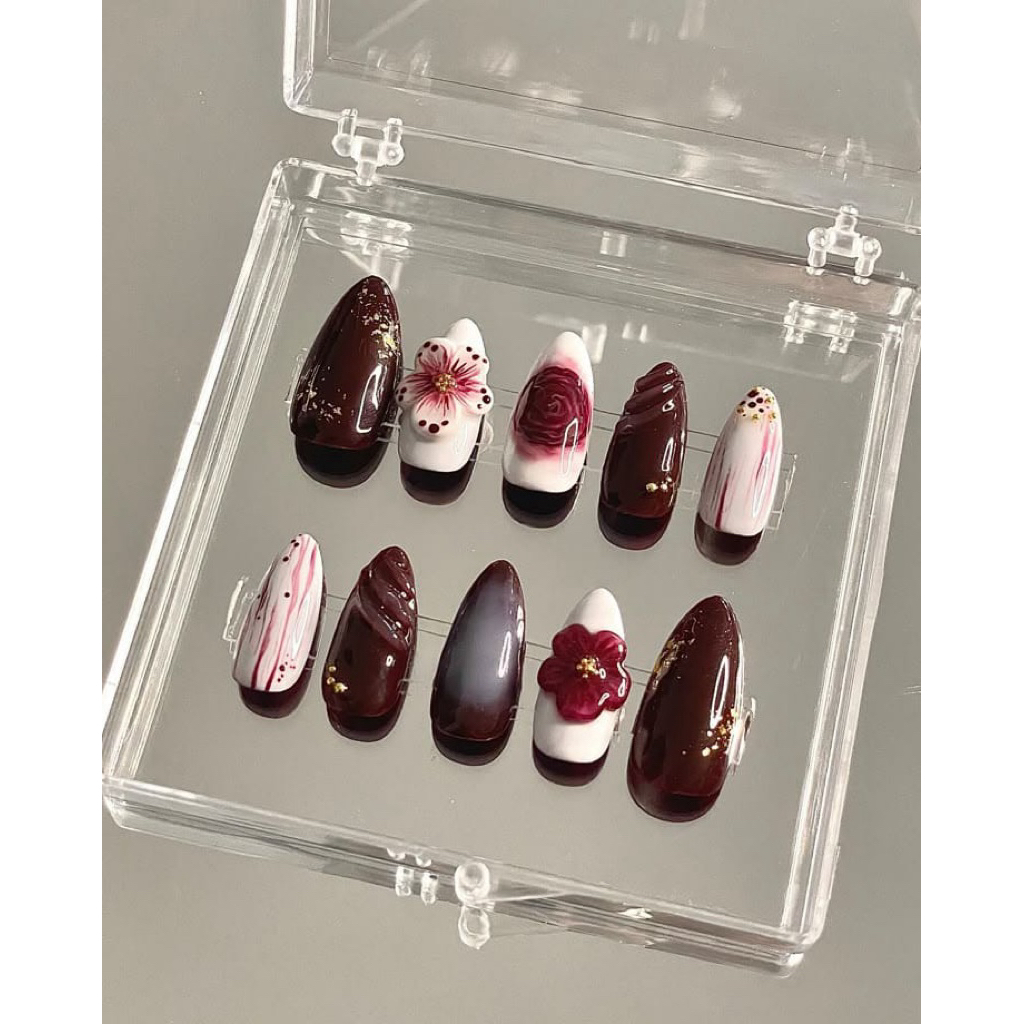 Floral Luxe Nails - Fake Nails Elegan dengan Motif Bunga