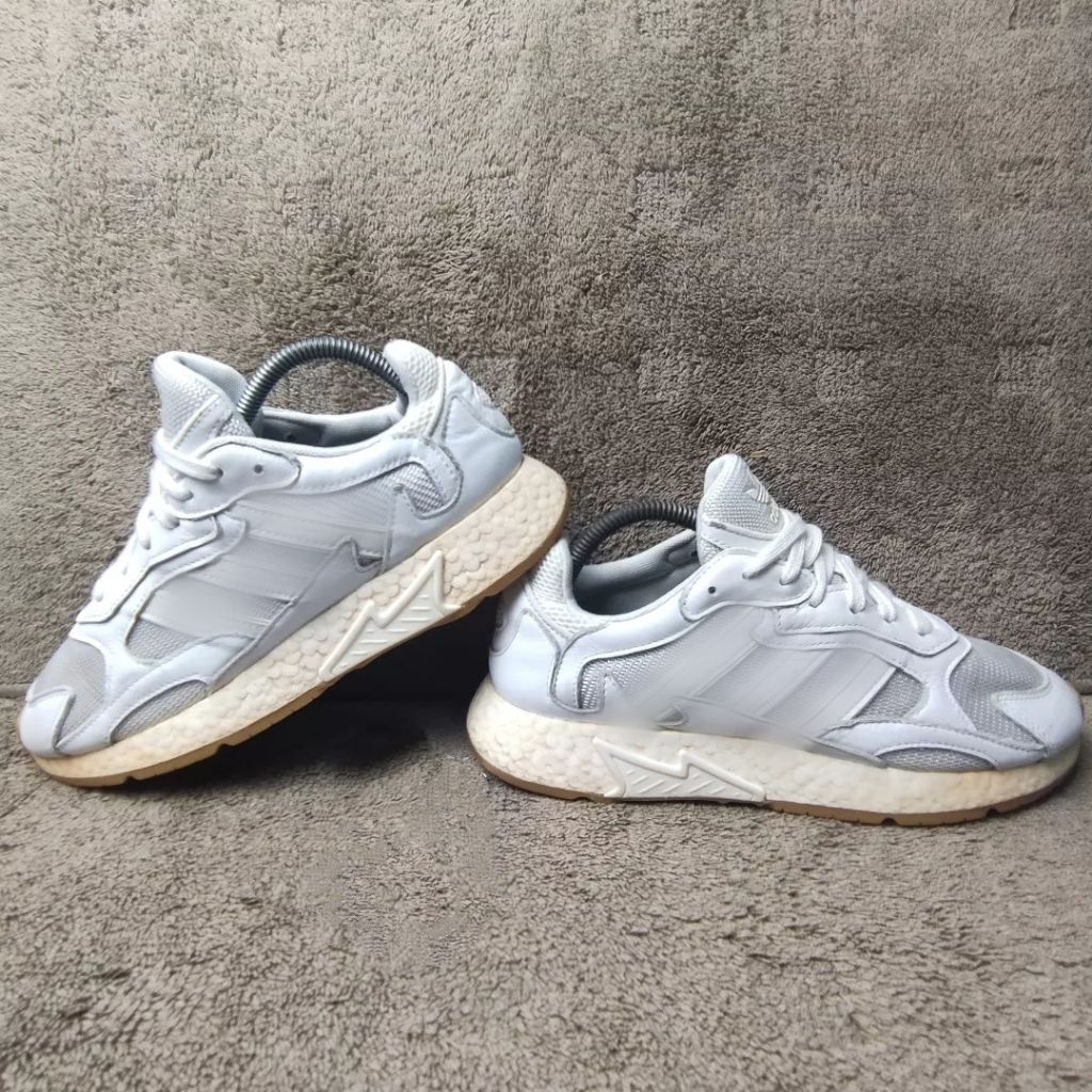 Sepatu Running Size 42