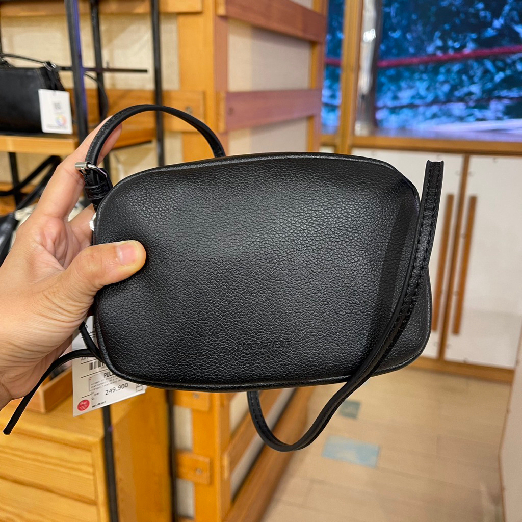 Tas Pull and Bear Woman