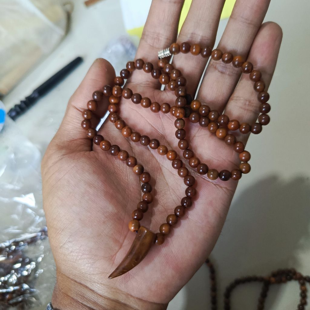 Kalung Tasbih kayu  kaokah asli ukuran 6mm bandol taring-taringan